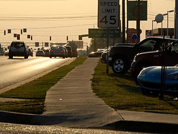 University Drive streetscape in Huntsville, Alabama