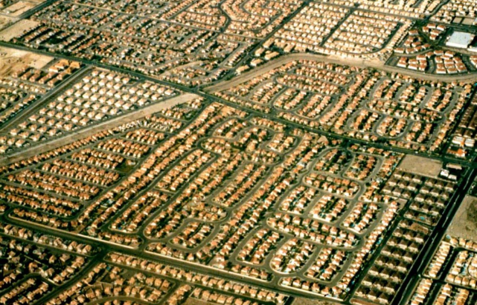 Reconfronting sprawl: Still paved with good intentions and asphalt ...