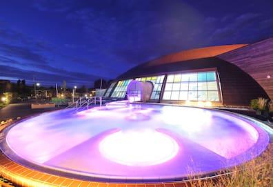 Relaxing in the Bad Belziger Steintherme spa in Fläming is a delight.