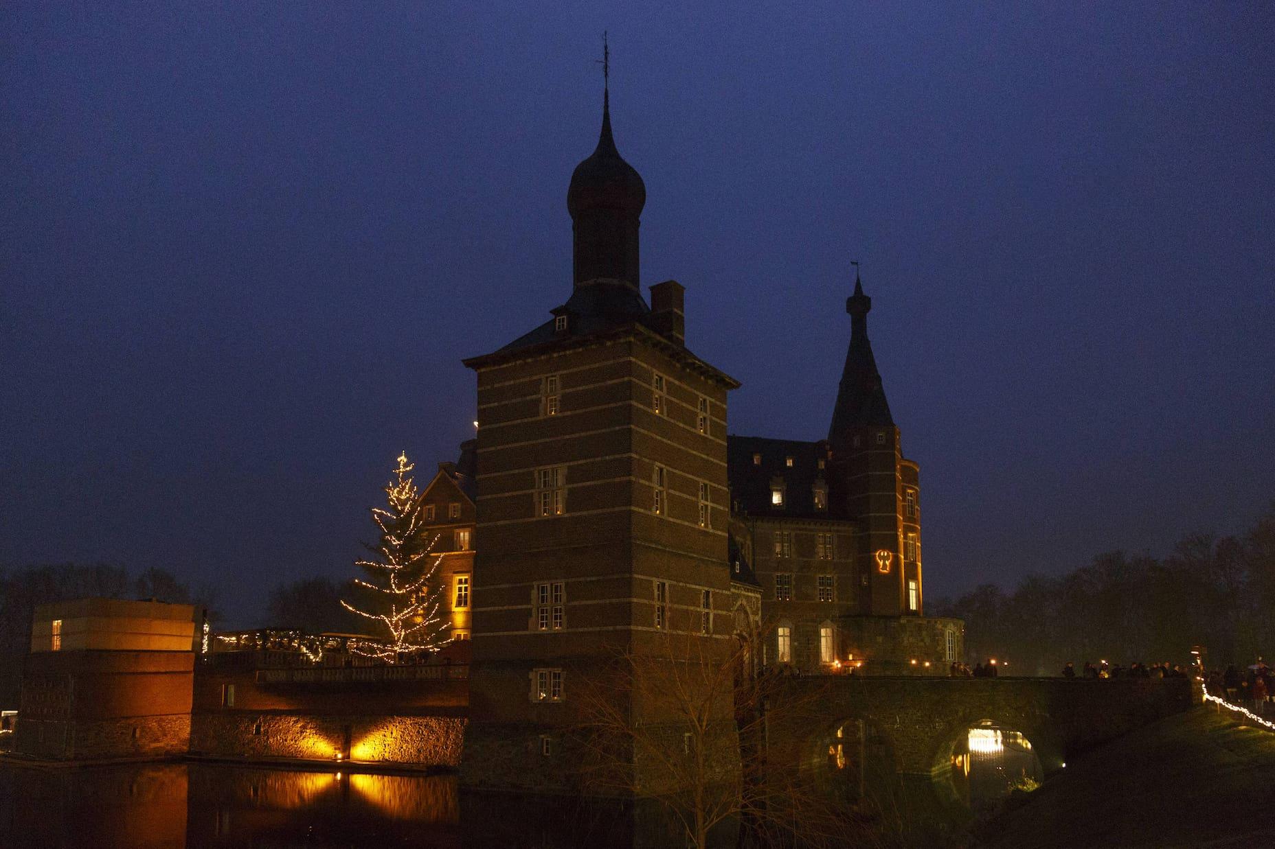 Traditional crafts against a romantic backdrop: The Romantic Christmas Market Merode is still an insider tip for many.