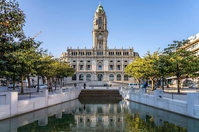 The City Hall of Porto has six levels, two courtyards, and a bell tower.