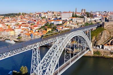 Porto's most iconic landmark: The Ponte Dom Luis I bridge.