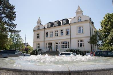 The tourism organization is housed in the Old Town Hall.