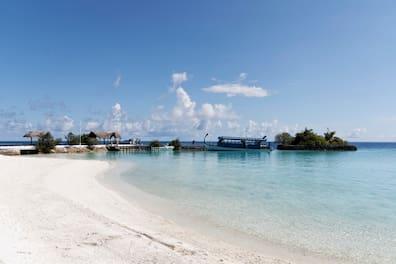 Makunudu in the North Malé Atoll is perfect for all divers.
