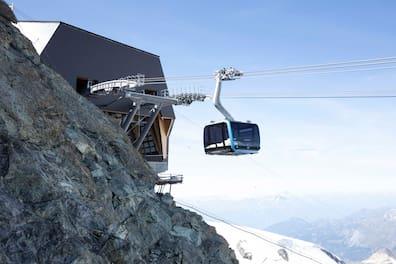 The Matterhorn Glacier Ride I mountain station.
