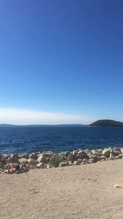 Even in October, the sea is still around 20 degrees Celsius.