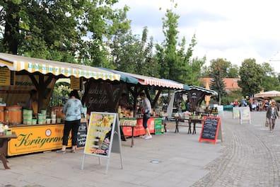 At the large boat harbor of Lübbenau, there is much to enjoy and discover.