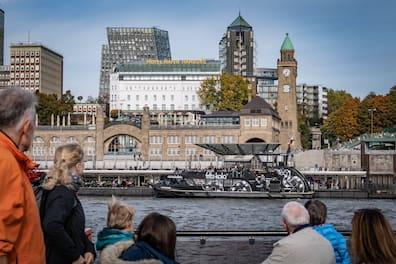 Always a highlight: A tour through the Hamburg harbor can be done multiple times and it never gets boring.