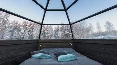 Northern Lights in the Glass Igloo: Roundtrip with the Polar Train ...