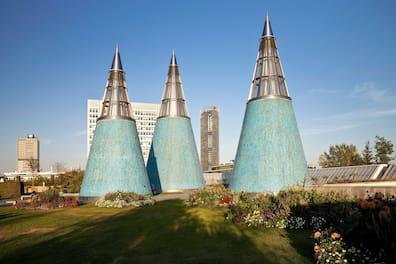 Unique: The cone-shaped light towers on the roof garden of the Bundeskunsthalle in Bonn.