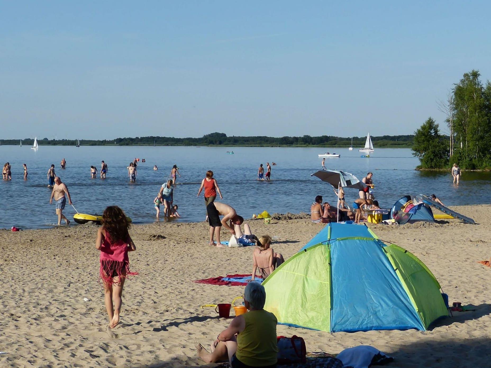 Beach on the swimming island Steinhuder Meer.
