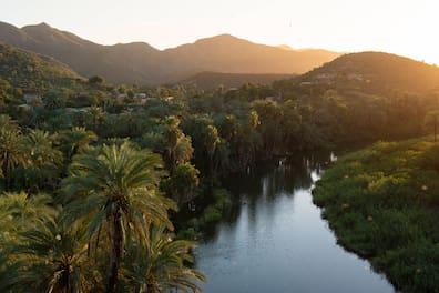 Mulegé lies along its namesake river, appearing like an oasis amid the otherwise desert-like surroundings.