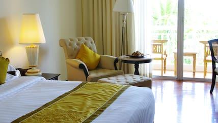 The bed runner at the foot of the bed is more than just decoration. What's its purpose?