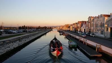 Like the Adriatic: Gondolas glide through the canals of Aveiro as they do in Venice.
