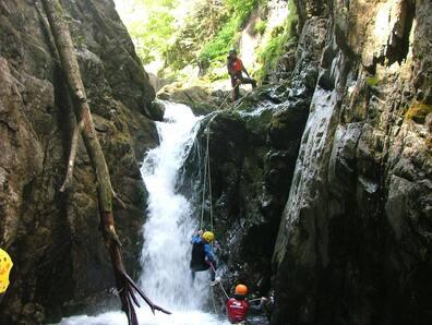 When canyoning in the Pyrenees: Trust no rock.
