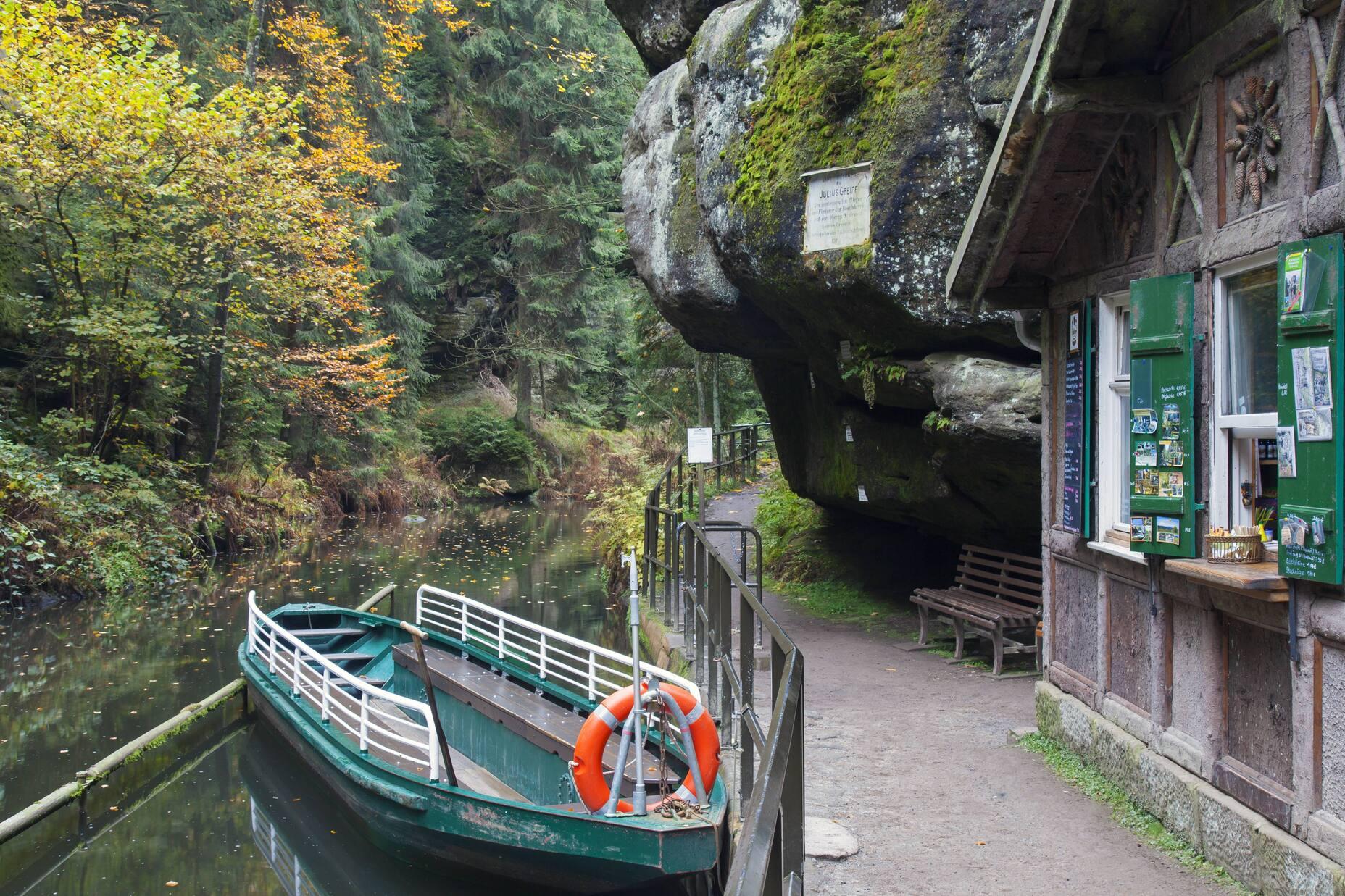 Explore the Upper Lock by boat on the Kirnitzsch near Hinterhermsdorf.