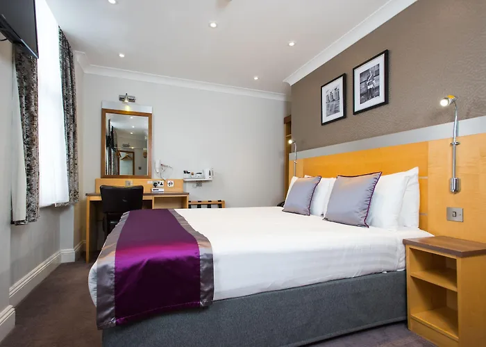 Discover Your Ideal Stay at Hotels Near London Victoria Station