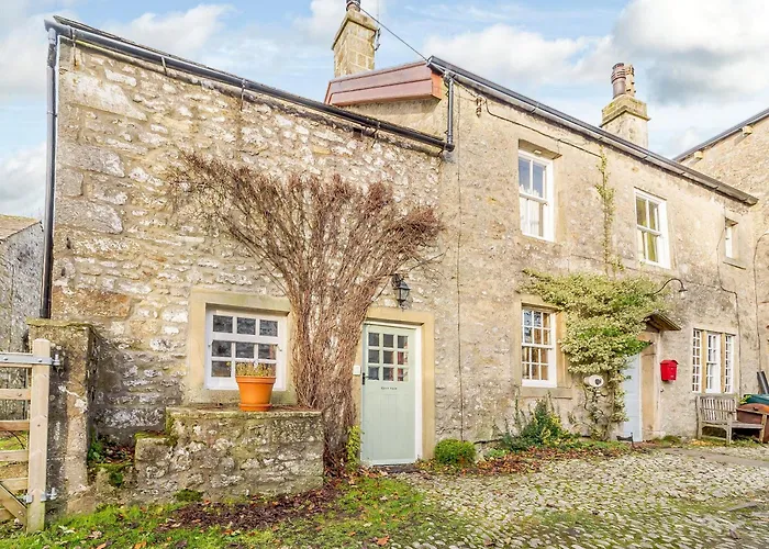 Hotels near Malham Cove: Your Gateway to Unforgettable Accommodations
