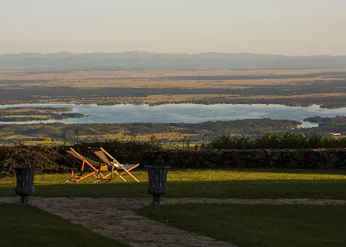 Mejores Hoteles en Candeleda para una Escapada Inigualable
