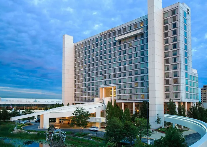 Explore the Best Schaumburg IL Hotels for Your Next Stay