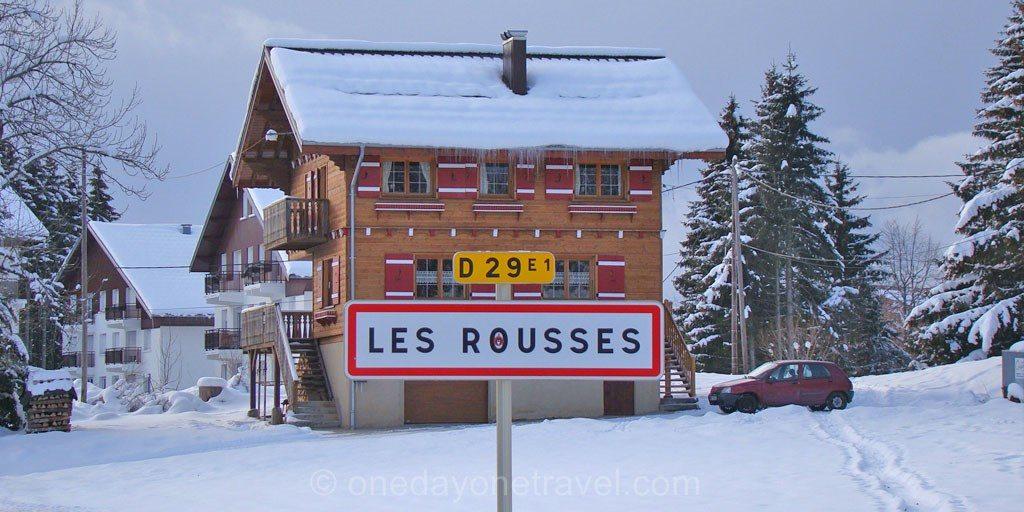 Les Rousses station Jura panneau route