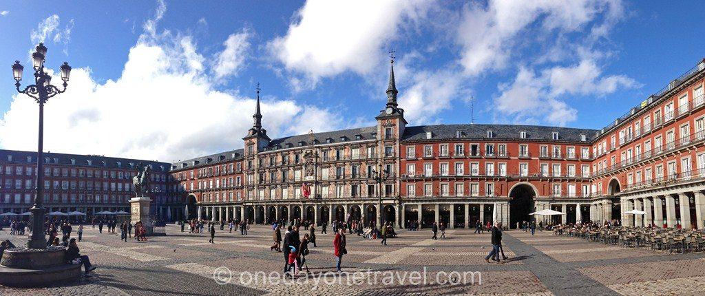 City Guide Madrid Plaza Mayor