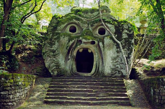 Posti curiosi in Italia - Bomarzo, il parco dei mostri