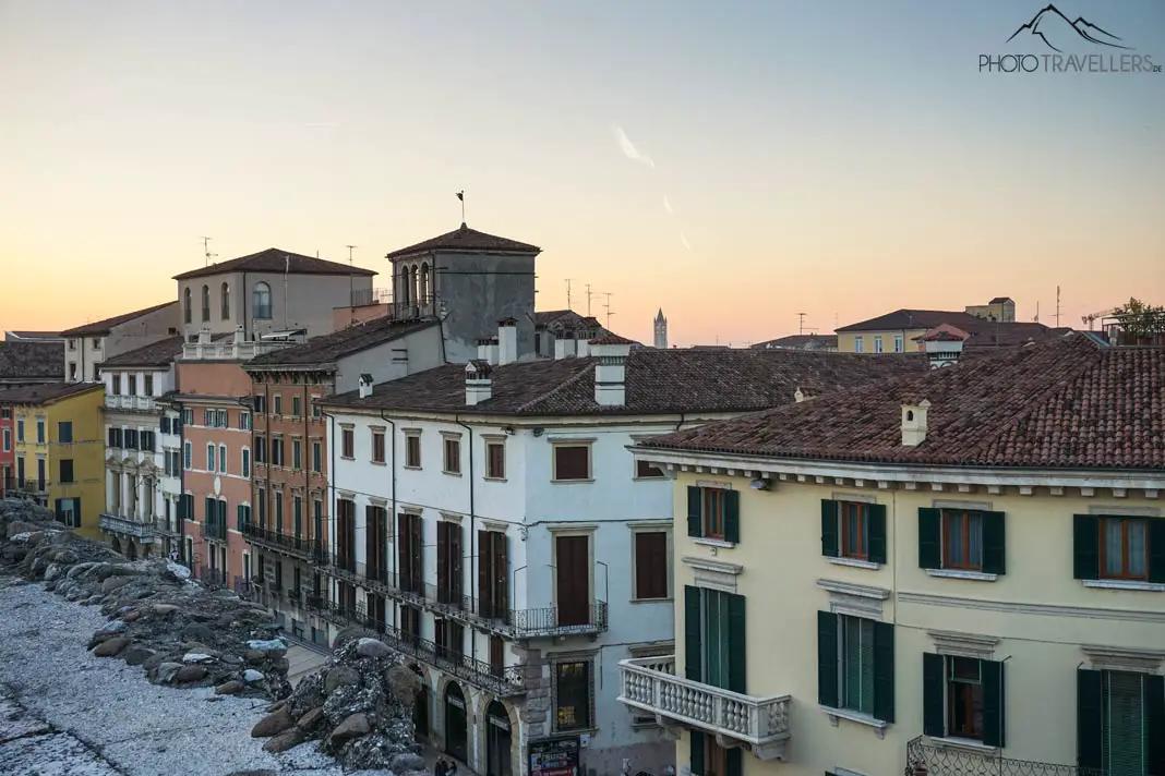 Blick über Verona am Abend