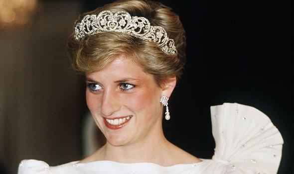 Royal Travel: A more suitable location is now being sought for the photo