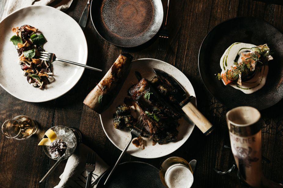 <strong>Traditional dishes</strong>: The restaurants serve a variety of meals, reinterpreting traditional dishes for modern tastes.